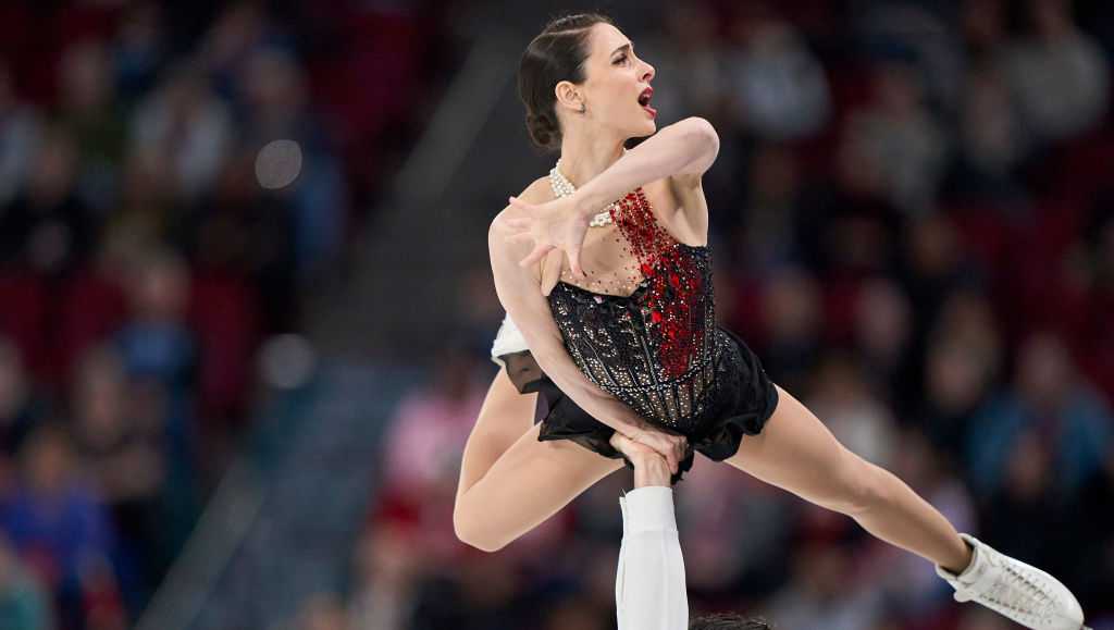 Canada’s Deanna Stellato-Dudek becomes oldest female figure skater to win a world title at 40 [Video]