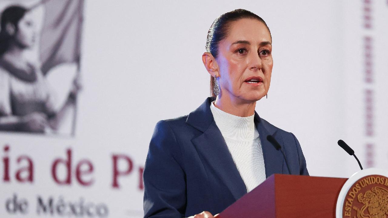 Mexicos first female leader holds her first press conference [Video]